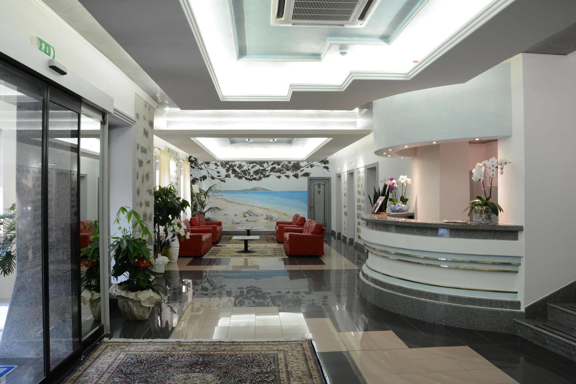 Hotel Orri Tortolì Екстериор снимка