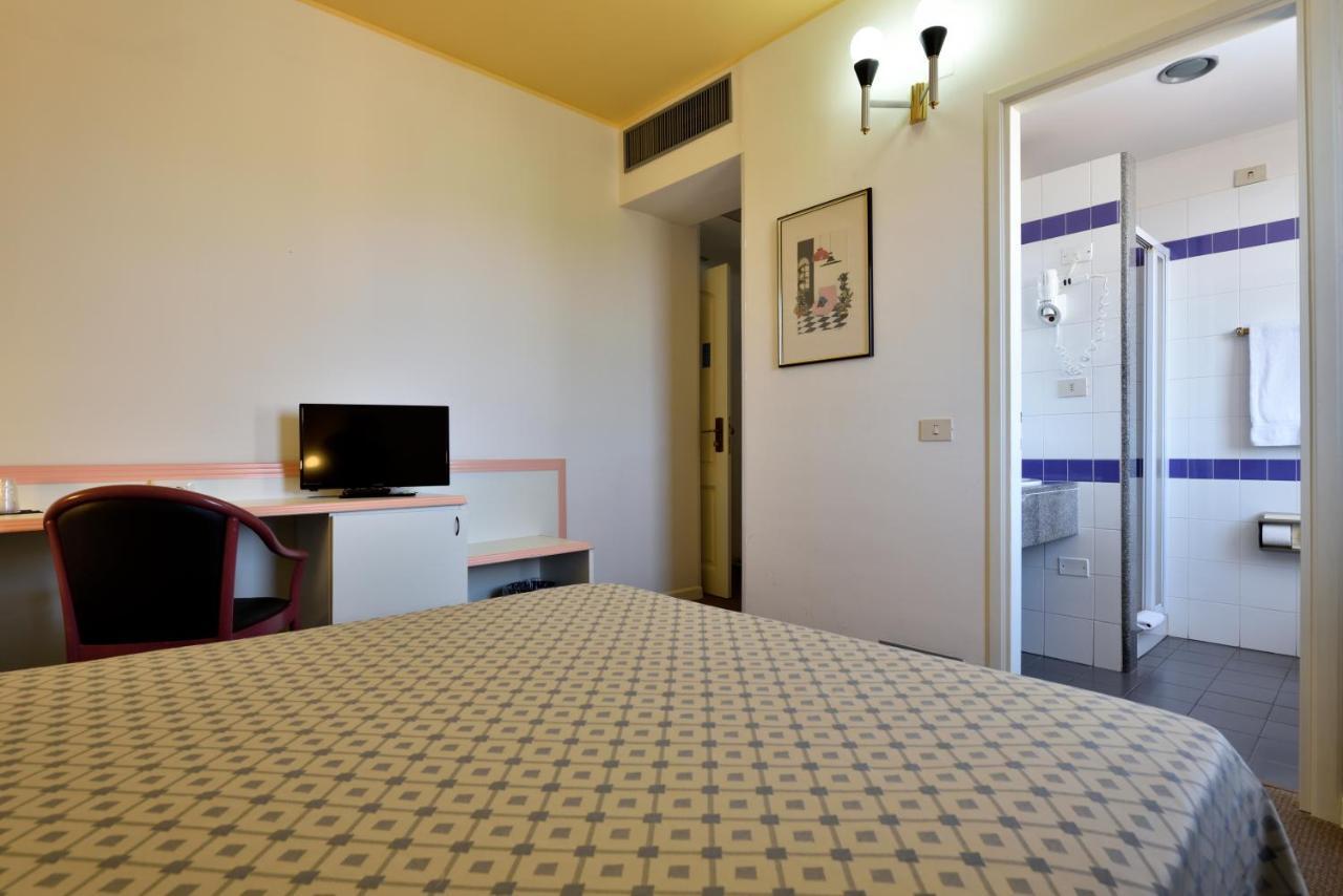 Hotel Orri Tortolì Екстериор снимка