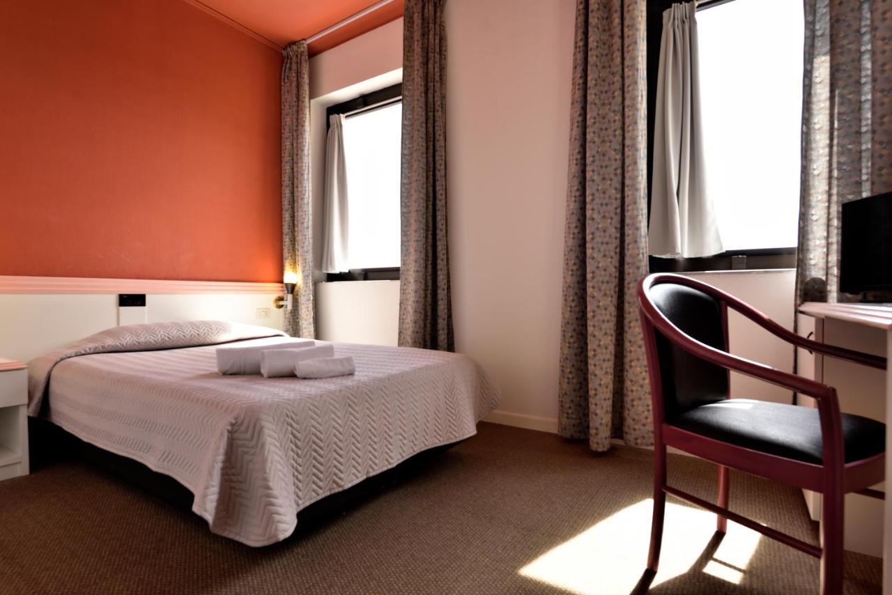 Hotel Orri Tortolì Екстериор снимка